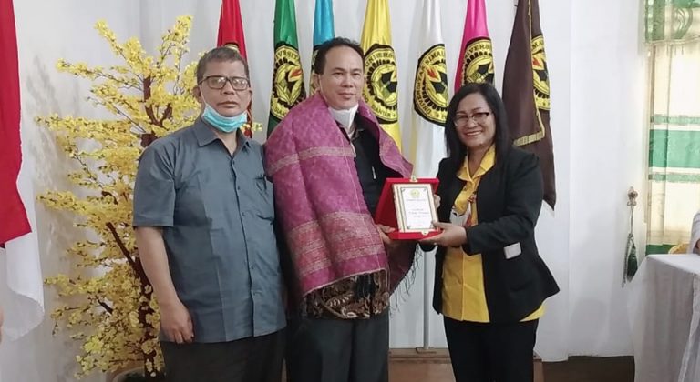 Read more about the article Penandatanganan MOU Universitas Quality Berastagi dengan Universitas Simalungun