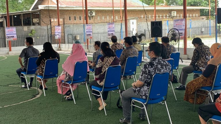 Read more about the article Penyerahan Surat Keputusan Badan Pelaksana Harian Yayasan di Lingkungan Univeritas Quality dan Universitas Quality Berastagi