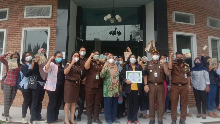 Read more about the article Kejaksaan Tinggi Sumatera Utara Masuk Kampus Universitas Quality Berastagi “Kendalikan Jarimu Dan Stop Menyebarkan Hoax”