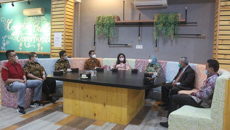 Read more about the article Penandatanganan Memorandum Of Understanding (MoU) Universitas Quality Berastagi dengan Universitas Mikroskil