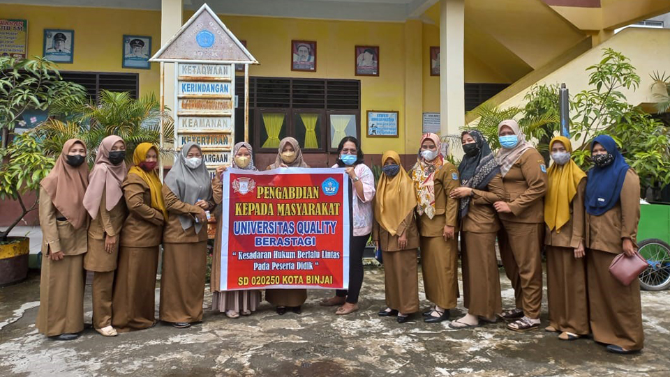Read more about the article Kesadaran Hukum Berlalu Lintas Pada Peserta Didik oleh Program Studi Hukum Fakultas Sosial Hukum Universitas Quality Berastagi