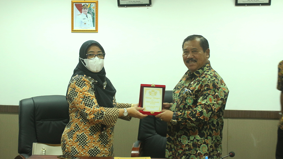 Read more about the article Penandatanganan Memorandum of Understanding (MoU) antara Pemerintahan Kabupaten Karo dengan Universitas Quality Berastagi (UQB) tentang Tri Dharma Perguruan Tinggi