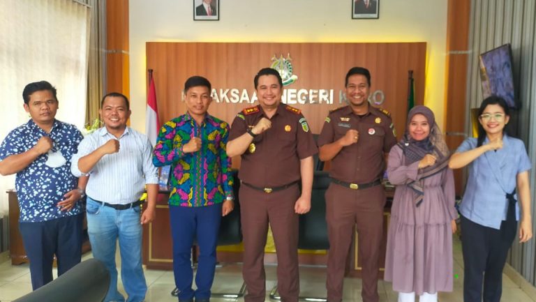 Read more about the article Fakultas Sosial dan Hukum Universitas Quality Berastagi Melakukan Kunjungan Audience dengan Kejaksaan Negeri Karo