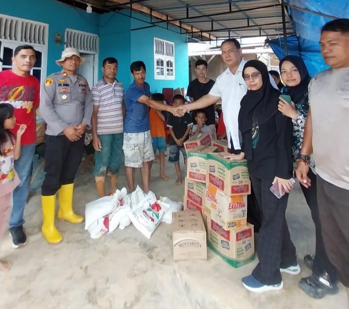 Solidaritas Kemanusiaan: Universitas Quality (Medan) dan Universitas Quality Berastagi Salurkan Bantuan Kemanusiaan untuk Korban Bencana Alam di Tapanuli Tengah