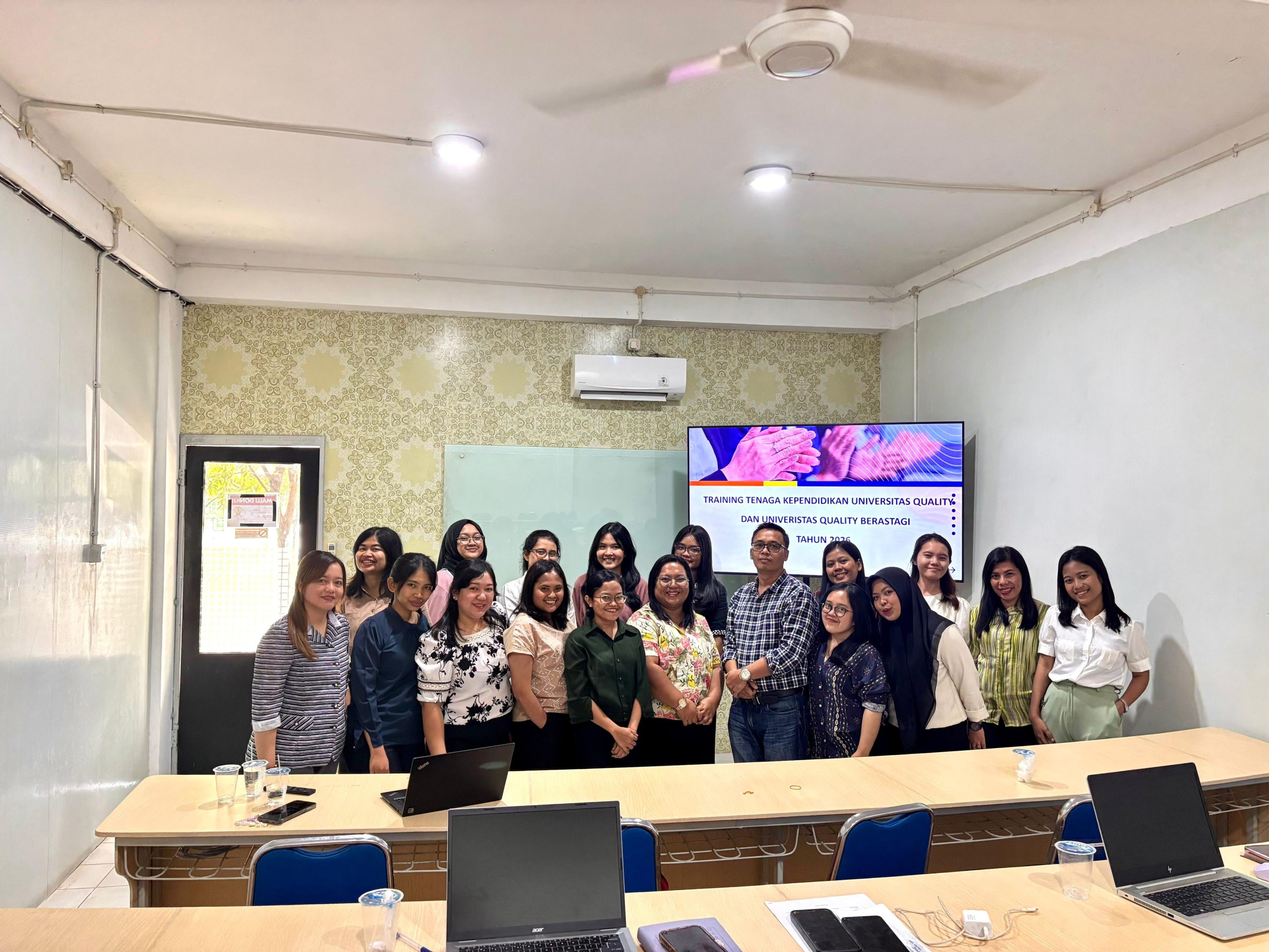 Universitas Quality dan Universitas Quality Berastagi Gelar Pelatihan Internal bagi Tenaga Kependidikan